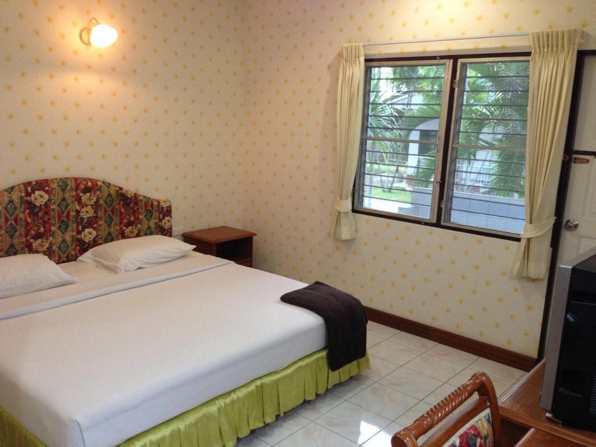 ホテル チャイスク バンガロー アランヤプラテート 部屋 写真